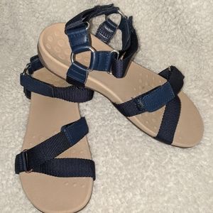 Navy Candace Vionic walking sandals.